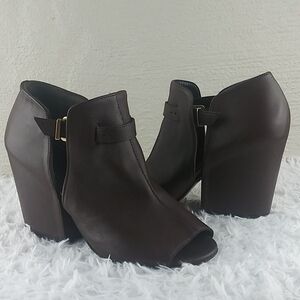 Robert Clergerie Paris Brown Leather Buckled Upper Block Heel Ankle Boot Shoe